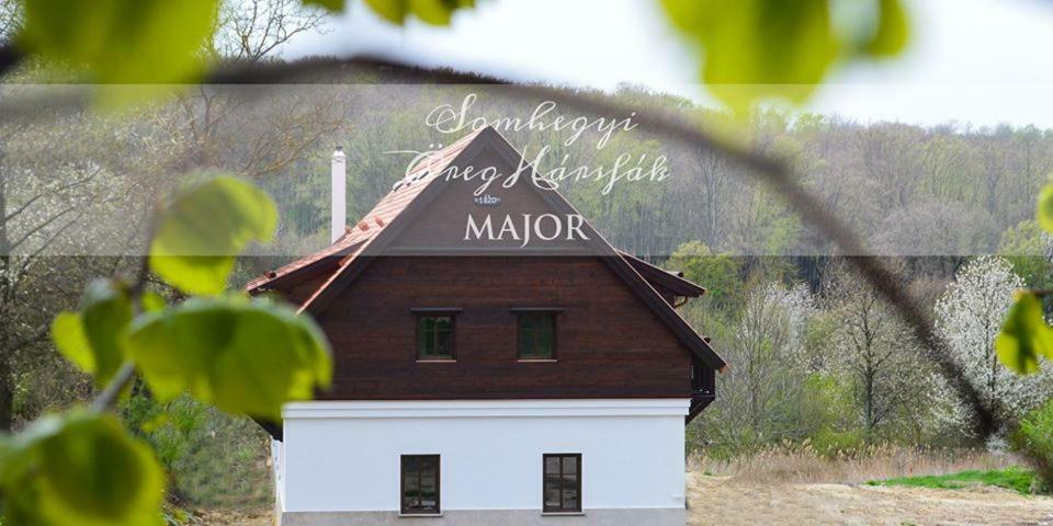 Somhegyi Oereg Harsfak Major Vendeghaz Bed & Breakfast Bakonybél Dış mekan fotoğraf