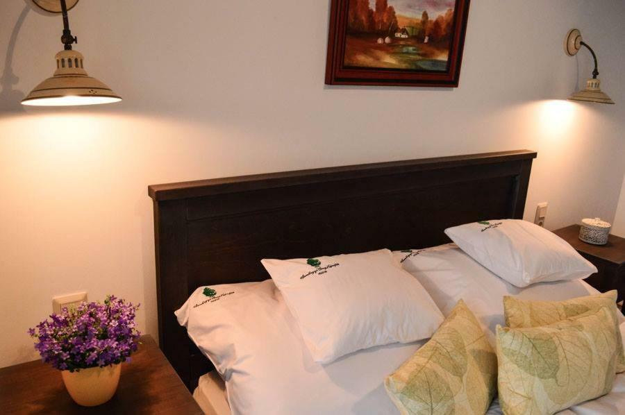 Somhegyi Oereg Harsfak Major Vendeghaz Bed & Breakfast Bakonybél Dış mekan fotoğraf